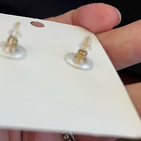 Handmade Elegant Red and Gold Heart Earrings - Picture 3 of 4